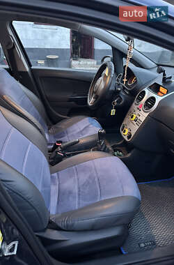 Хетчбек Opel Corsa 2009 в 