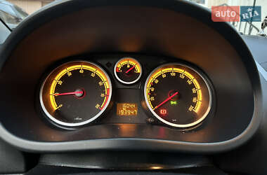 Хетчбек Opel Corsa 2009 в 