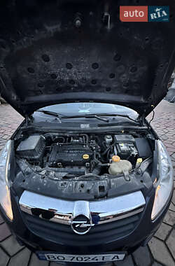Хетчбек Opel Corsa 2009 в 