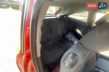 Хэтчбек Opel Corsa 2007 в 
