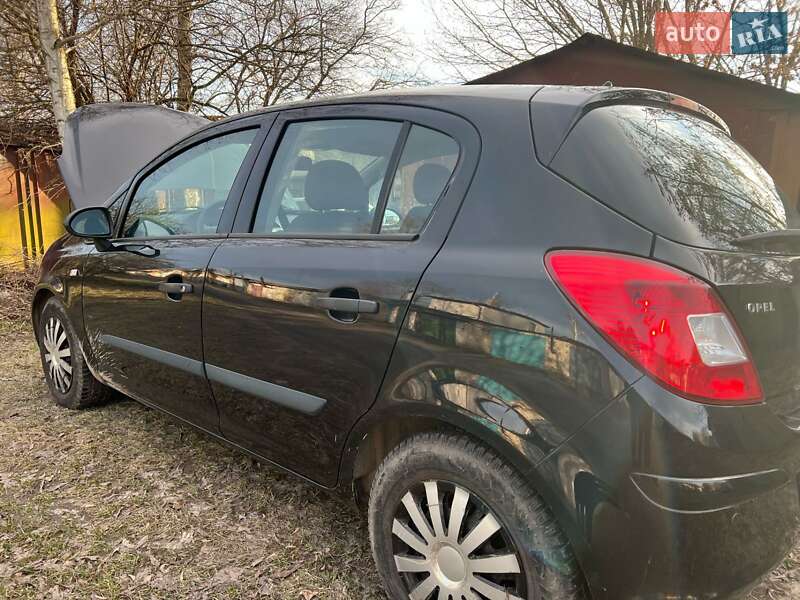 Хэтчбек Opel Corsa 2007 в Бродах