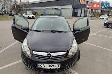 Хэтчбек Opel Corsa 2010 в Киеве
