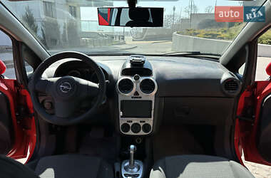 Хэтчбек Opel Corsa 2008 в 