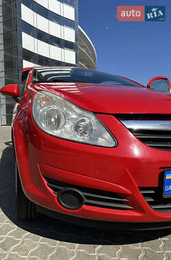 Хэтчбек Opel Corsa 2008 в 