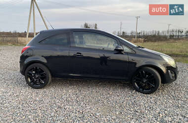 Хэтчбек Opel Corsa 2014 в 