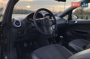 Хэтчбек Opel Corsa 2014 в 