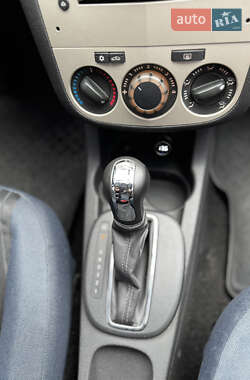 Хэтчбек Opel Corsa 2007 в 