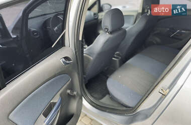 Хэтчбек Opel Corsa 2007 в 