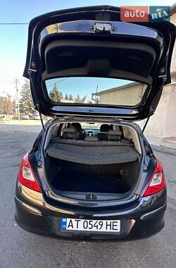 Хэтчбек Opel Corsa 2008 в 