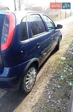 Хетчбек Opel Corsa 2004 в 