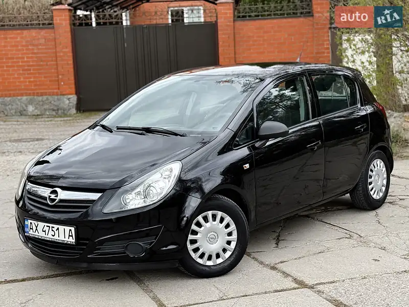 Хэтчбек Opel Corsa 2008 в 