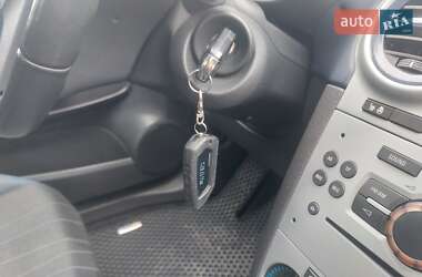 Хэтчбек Opel Corsa 2010 в 