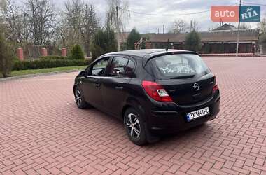 Хэтчбек Opel Corsa 2009 в 