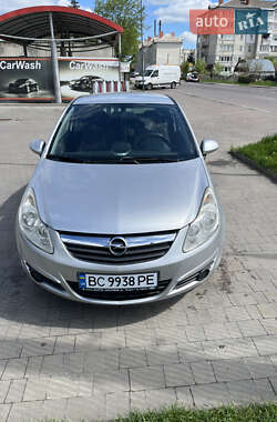 Хэтчбек Opel Corsa 2009 в 