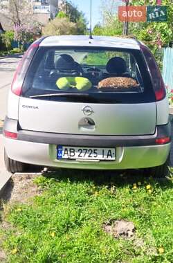Хетчбек Opel Corsa 2003 в 
