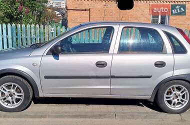 Хетчбек Opel Corsa 2003 в 