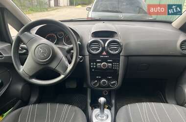 Хетчбек Opel Corsa 2009 в 