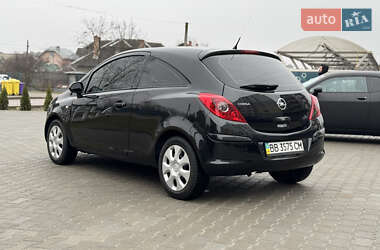 Хетчбек Opel Corsa 2013 в 
