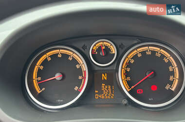 Хетчбек Opel Corsa 2013 в 