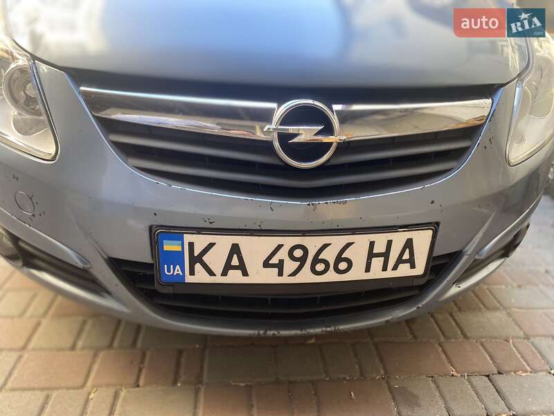 Хэтчбек Opel Corsa 2007 в Киеве