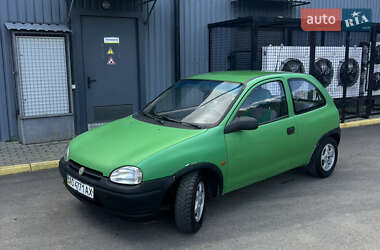 Хетчбек Opel Corsa 1998 в Ужгороді