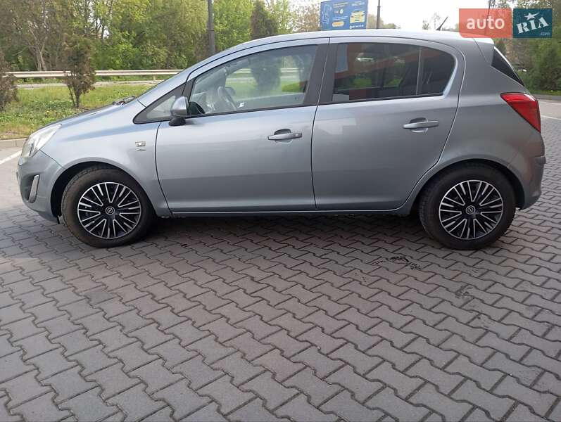 Хэтчбек Opel Corsa 2011 в Хмельницком