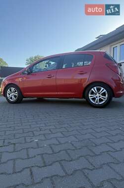 Хетчбек Opel Corsa 2010 в Переяславі
