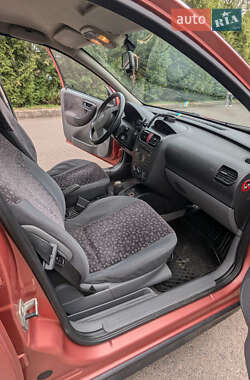 Хэтчбек Opel Corsa 2001 в 