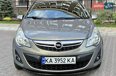 Хэтчбек Opel Corsa 2012 в 