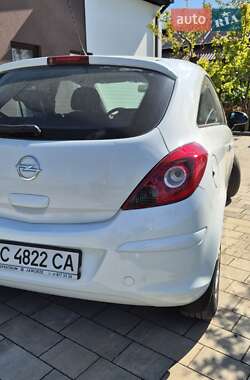 Хэтчбек Opel Corsa 2011 в 