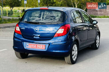 Хэтчбек Opel Corsa 2007 в 