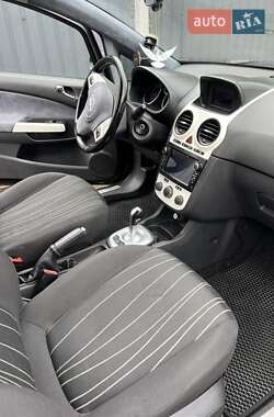 Хетчбек Opel Corsa 2008 в 