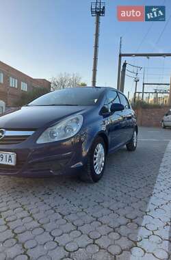 Хетчбек Opel Corsa 2010 в 