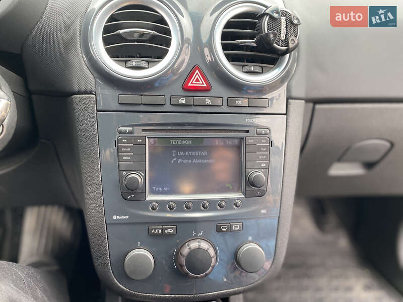 Хэтчбек Opel Corsa 2012 в Луцке