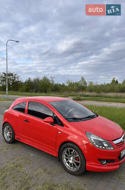 Хэтчбек Opel Corsa 2009 в 