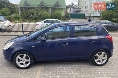 Хэтчбек Opel Corsa 2009 в 