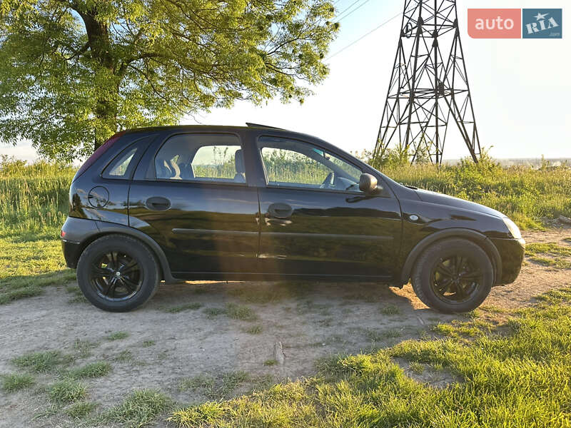 Хэтчбек Opel Corsa 2001 в Ужгороде