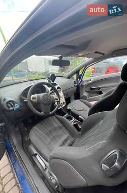 Хэтчбек Opel Corsa 2008 в 