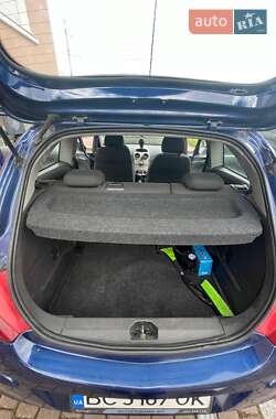 Хэтчбек Opel Corsa 2008 в 