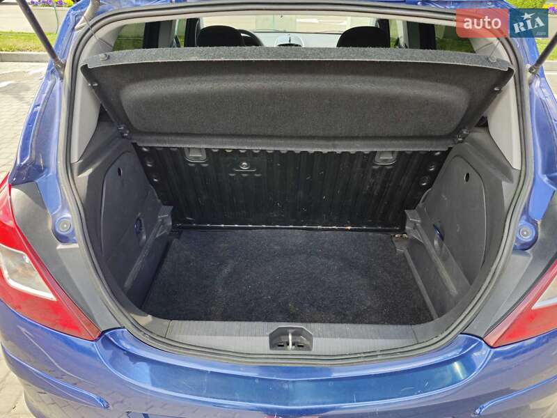 Хэтчбек Opel Corsa 2007 в Одессе
