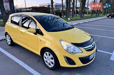 Хетчбек Opel Corsa 2013 в Києві