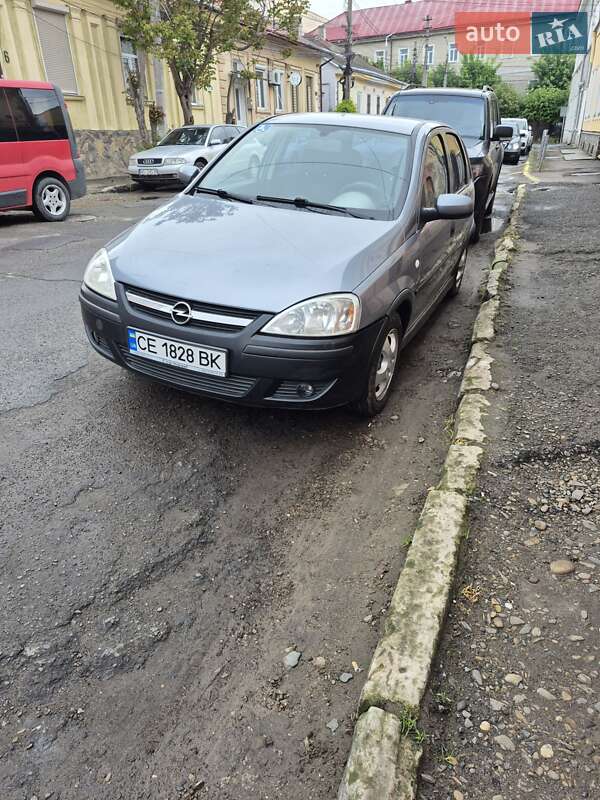 Хэтчбек Opel Corsa 2003 в Черновцах