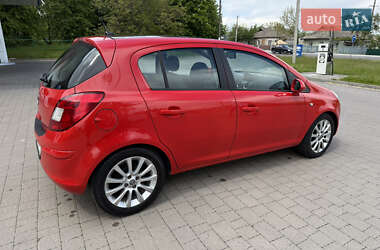 Хэтчбек Opel Corsa 2008 в 