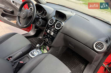 Хэтчбек Opel Corsa 2008 в 