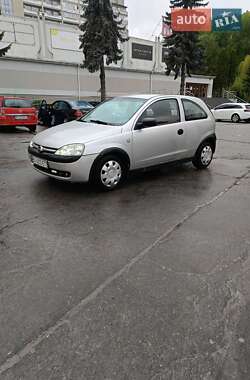 Хэтчбек Opel Corsa 2003 в 
