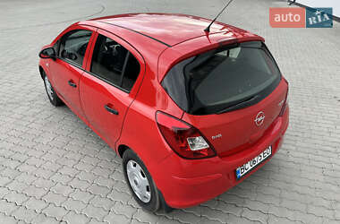 Хэтчбек Opel Corsa 2008 в 