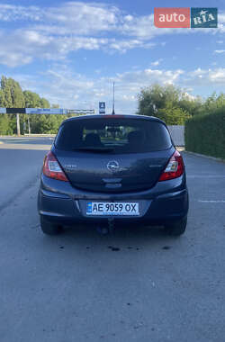 Хетчбек Opel Corsa 2010 в 