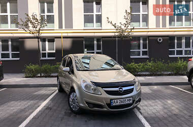 Хетчбек Opel Corsa 2007 в 