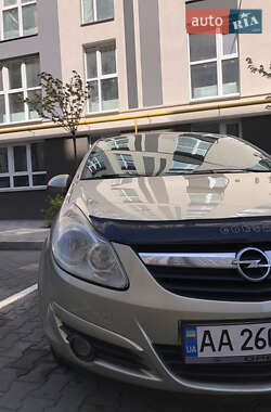 Хетчбек Opel Corsa 2007 в 