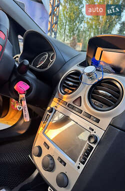 Хетчбек Opel Corsa 2008 в 